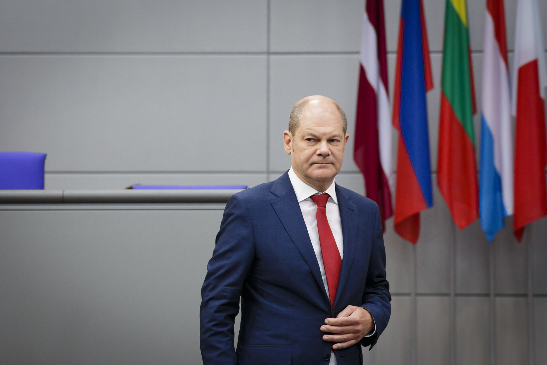 Archivbild: "Olaf Scholz, Vice-Chancellor and Federal Minister of Finance, Germany, Plenary Session, Berlin, 8 July 2018" by oscepa is licensed under CC BY-SA 2.0. (cropped)