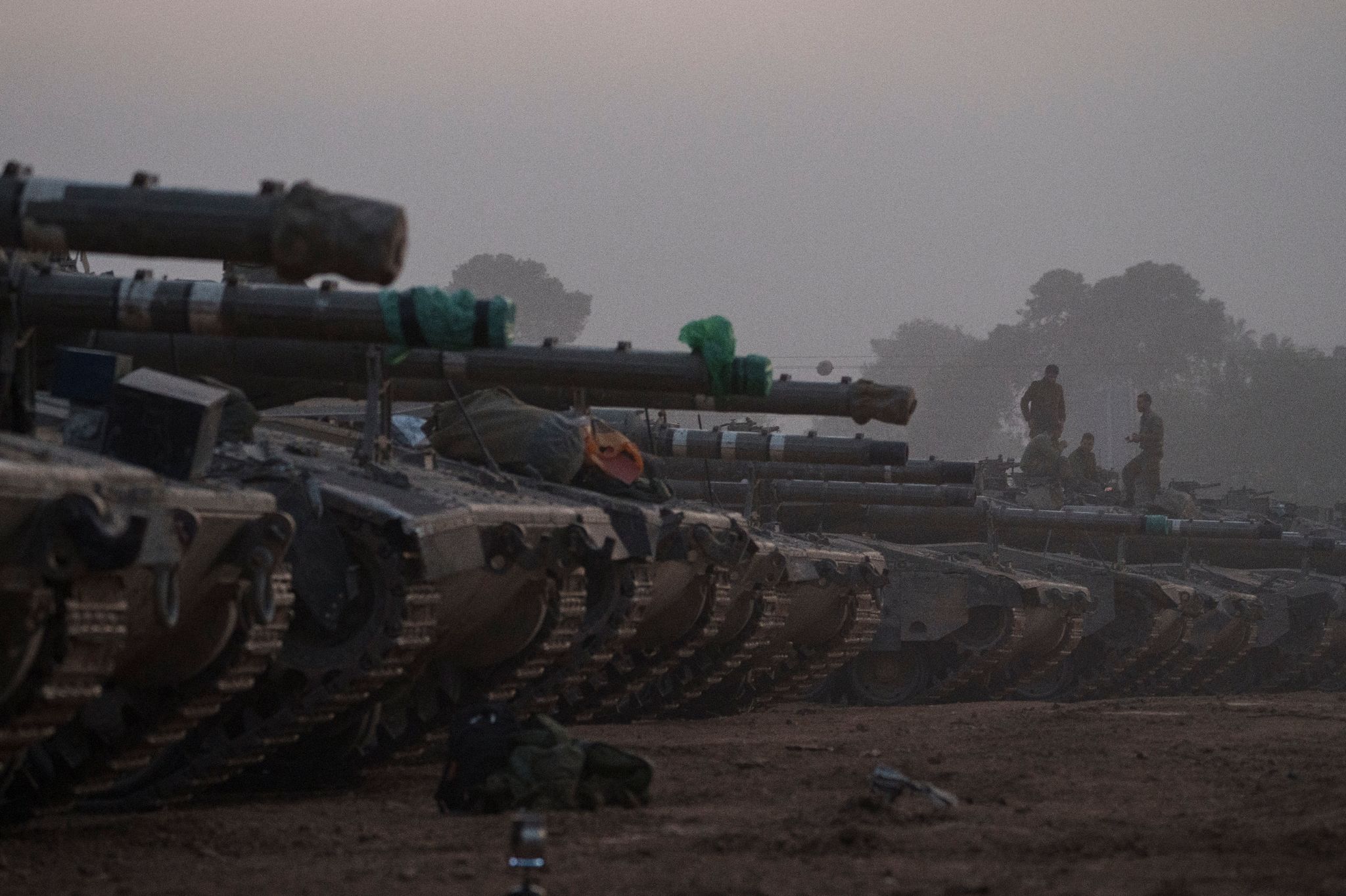 Die Gefahr einer Ausweitung des Gaza-Kriegs wächst. Foto: Leo Correa/AP/dpa