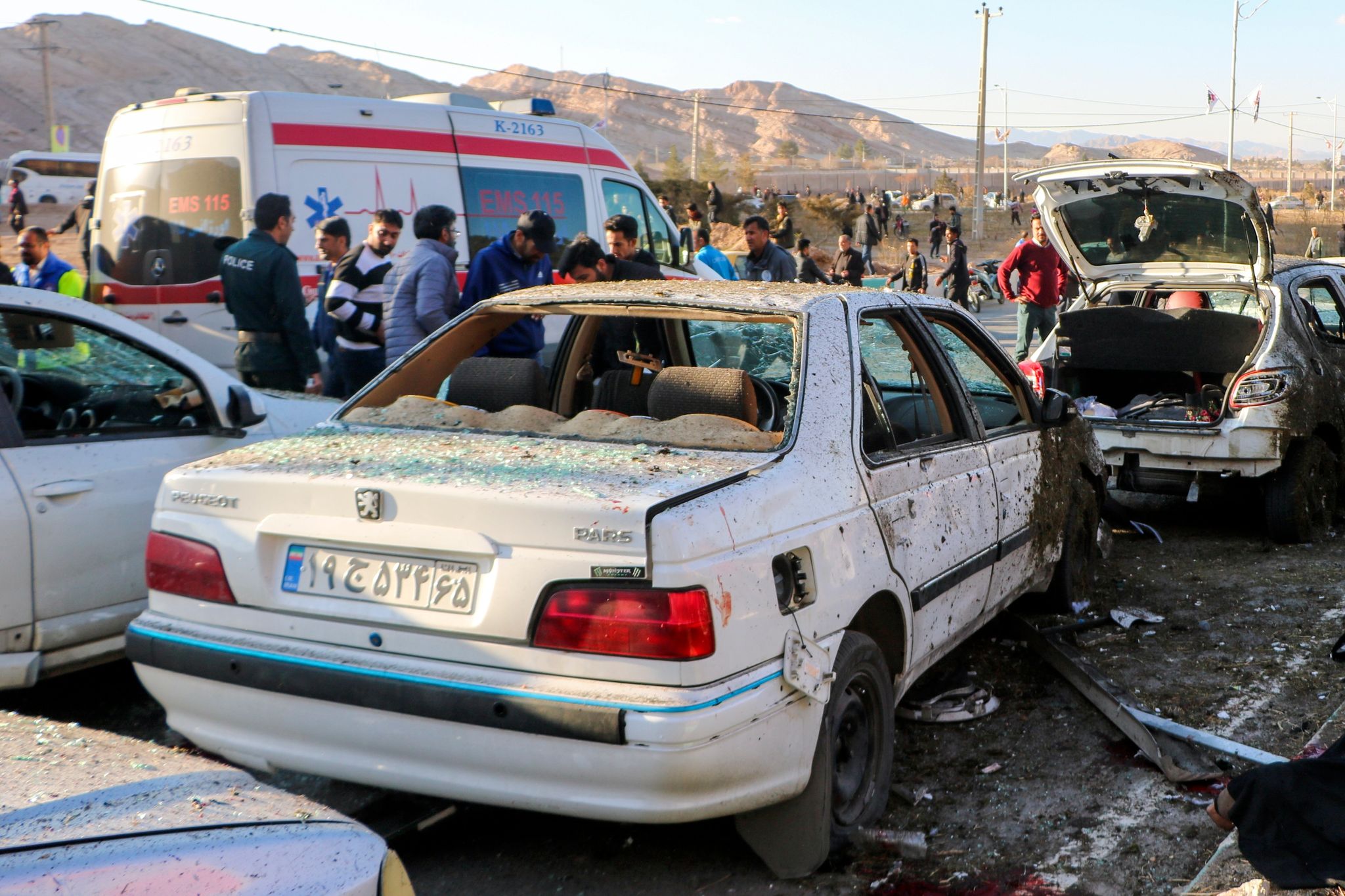 Am Todestag des mächtigen iranischen Generals Ghassem Soleimani sind in dessen Heimatstadt Kerman bei zwei Explosionen mehr als 100 Menschen in den Tod gerissen worden. Foto: Uncredited/Tasnim News Agency/AP/dpa