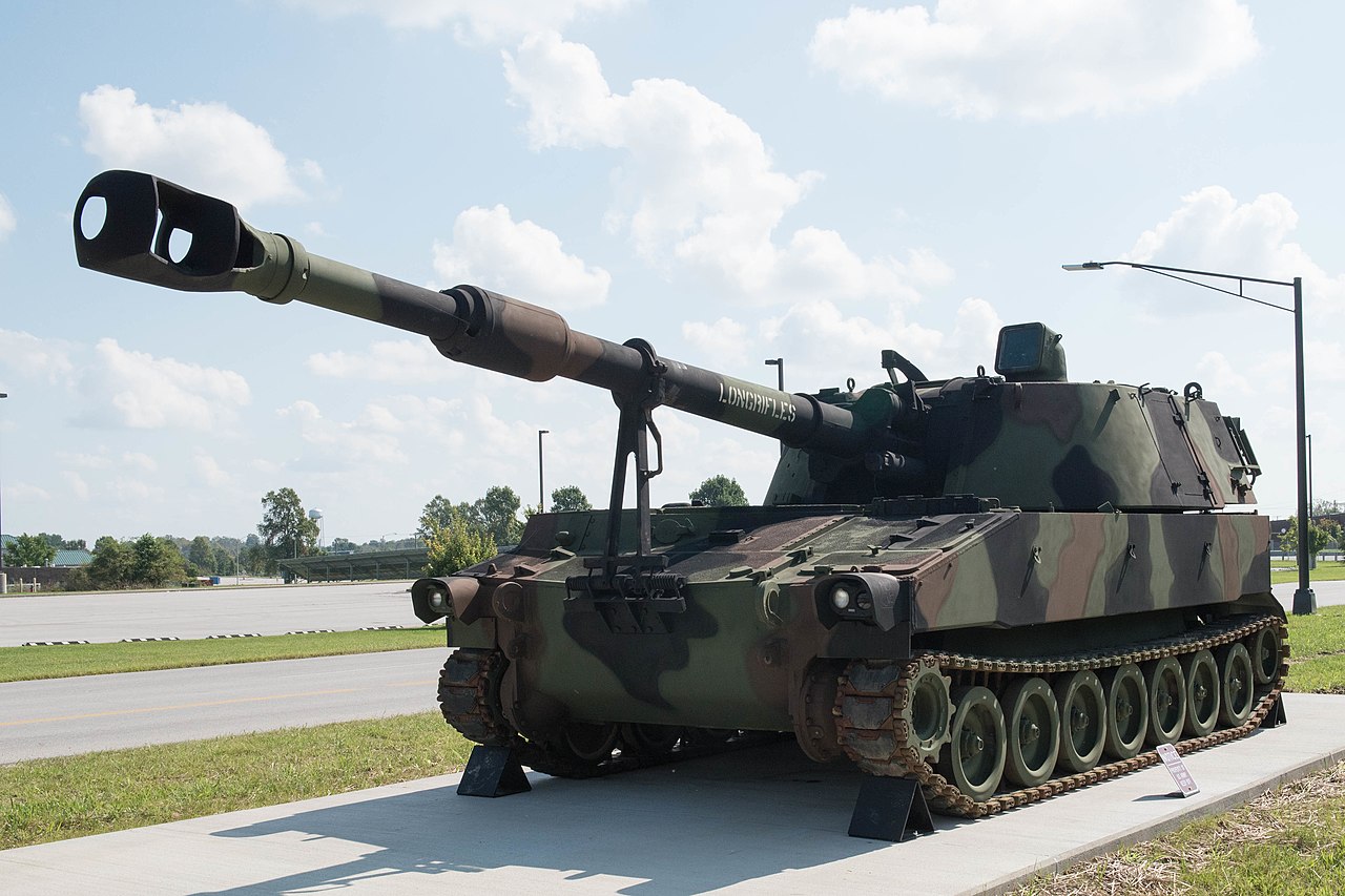 M109 Paladin / Archivbild / Blue Grass Army Depot Howitzer (44154083950) by PEO ACWA is licensed under CC BY 2.0. https://creativecommons.org/licenses/by/2.0
